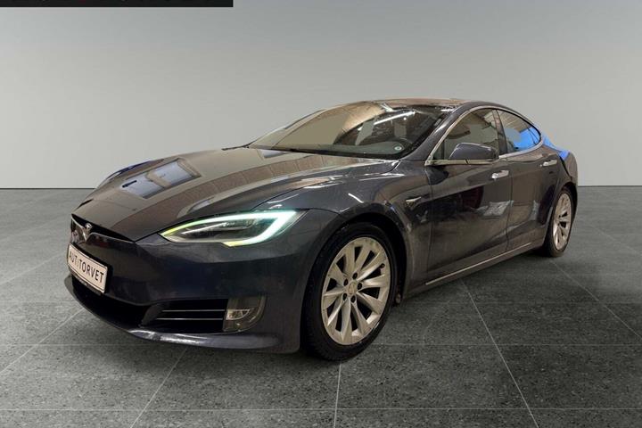 Grå Tesla Model S fra 2019 set udefra