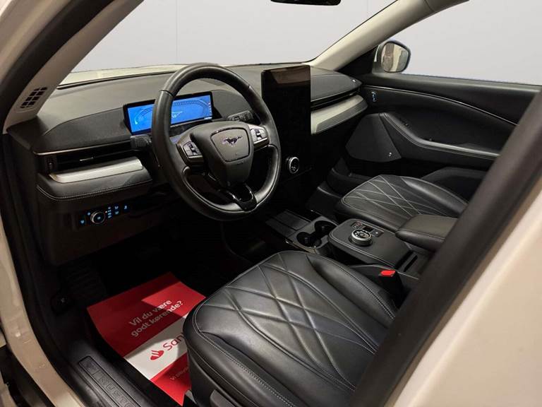 Ford Mustang Mach-E 68 Standard Range