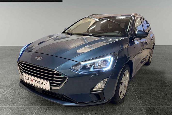 Blå Ford Focus fra 2021 set udefra