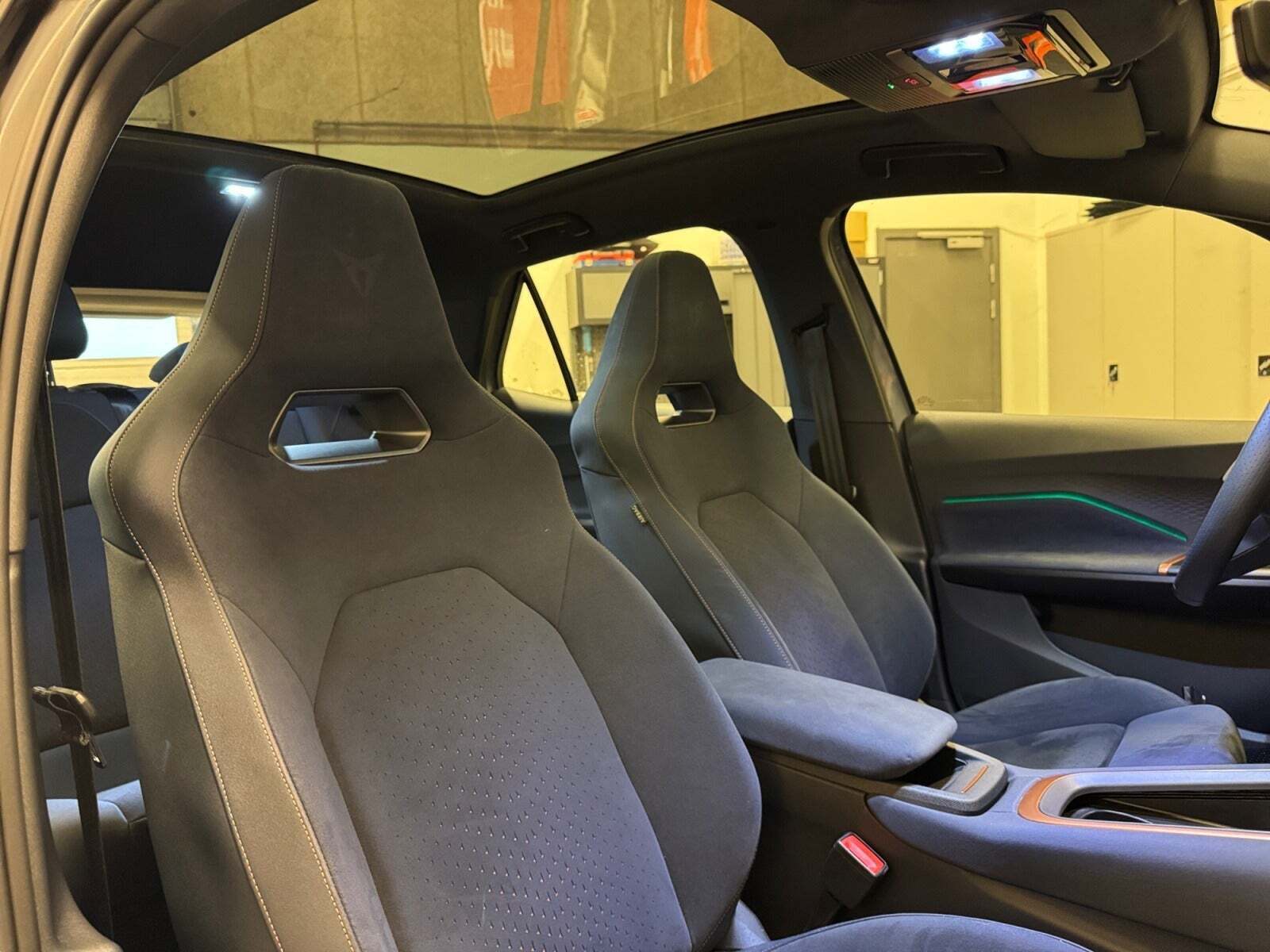 Grå Cupra Born fra 2023