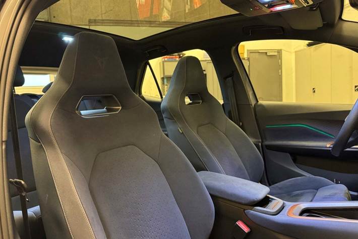 Grå Cupra Born fra 2023