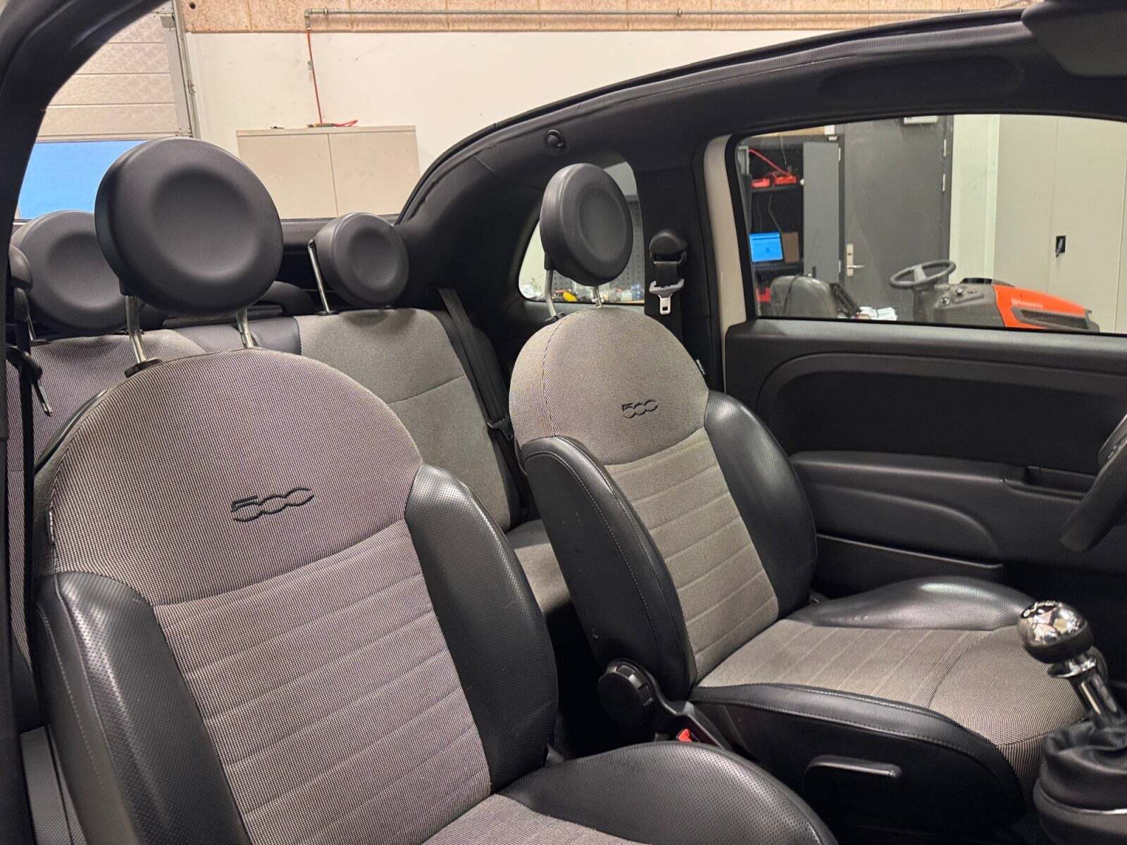 Hvid Fiat 500C fra 2012