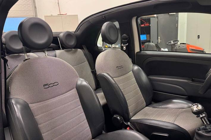 Hvid Fiat 500C fra 2012