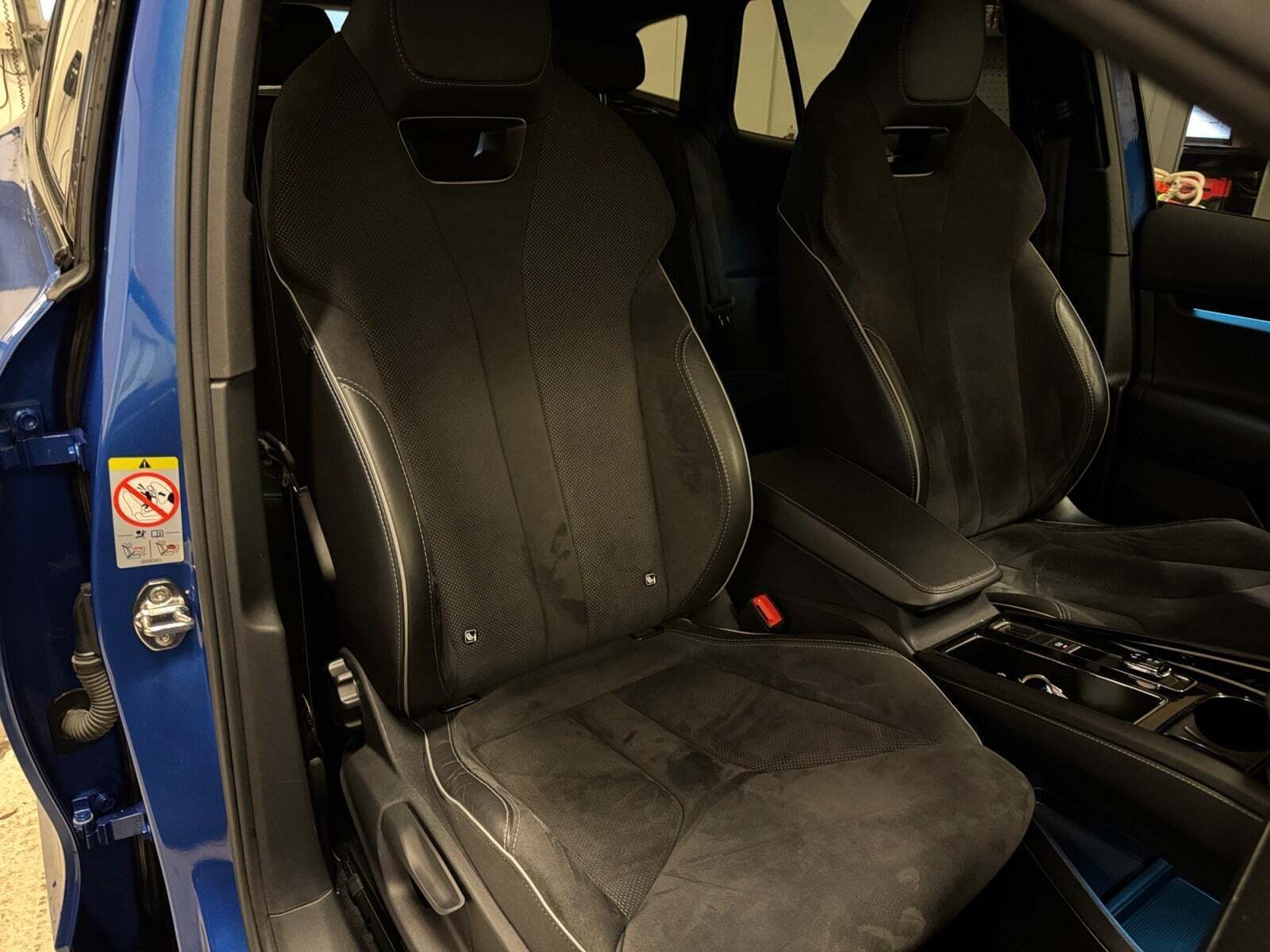 Blå Skoda Enyaq fra 2021