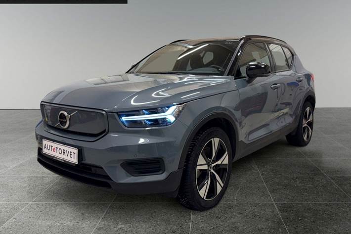 Grå Volvo XC40 fra 2022