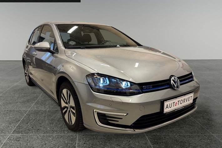 Orange VW Golf VII fra 2016