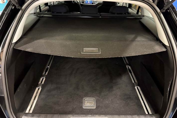 Sort Peugeot 308 fra 2016