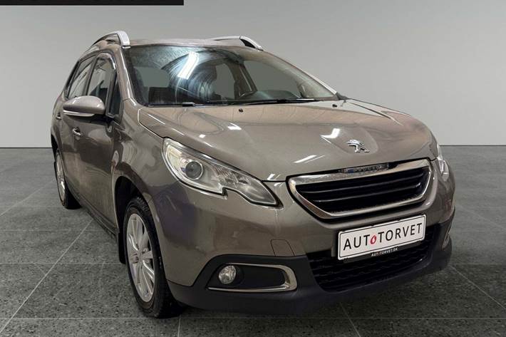 Beige Peugeot 2008 fra 2014
