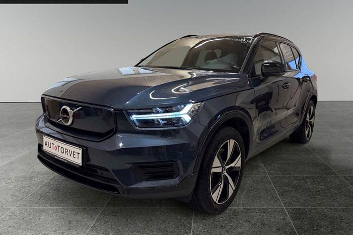 Blå Volvo XC40 fra 2022