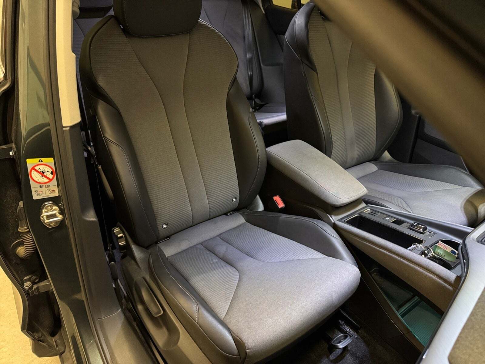 Grå Skoda Enyaq fra 2021