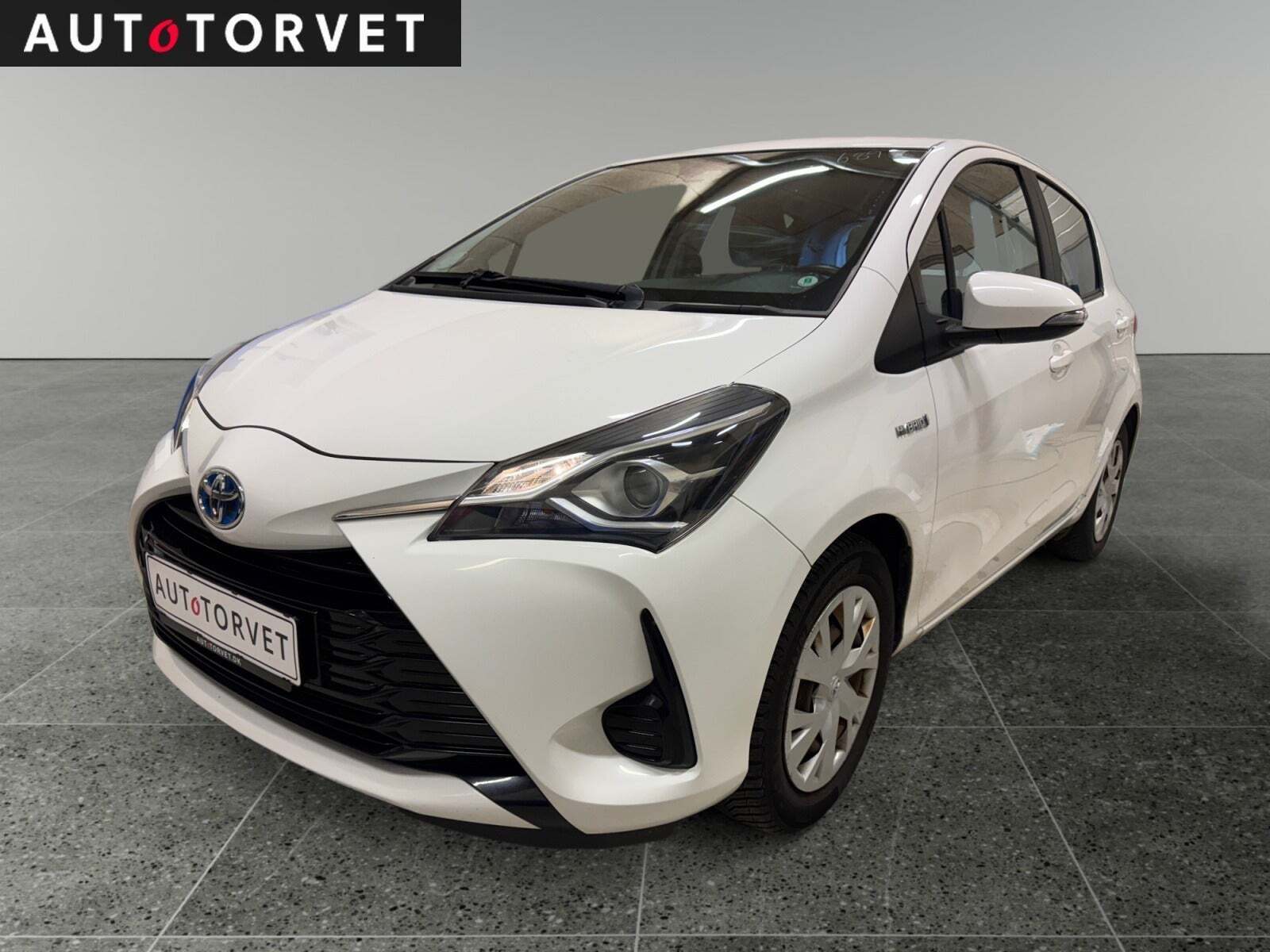 Toyota Yaris 1,5 Hybrid H2 e-CVT Van
