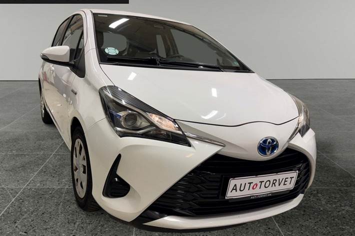 Hvid Toyota Yaris fra 2018
