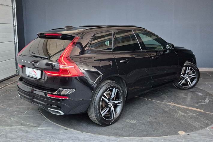 Sort Volvo XC60 fra 2021