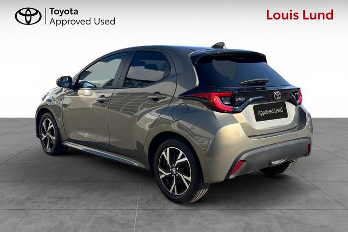 Bronze Toyota Yaris fra 2025