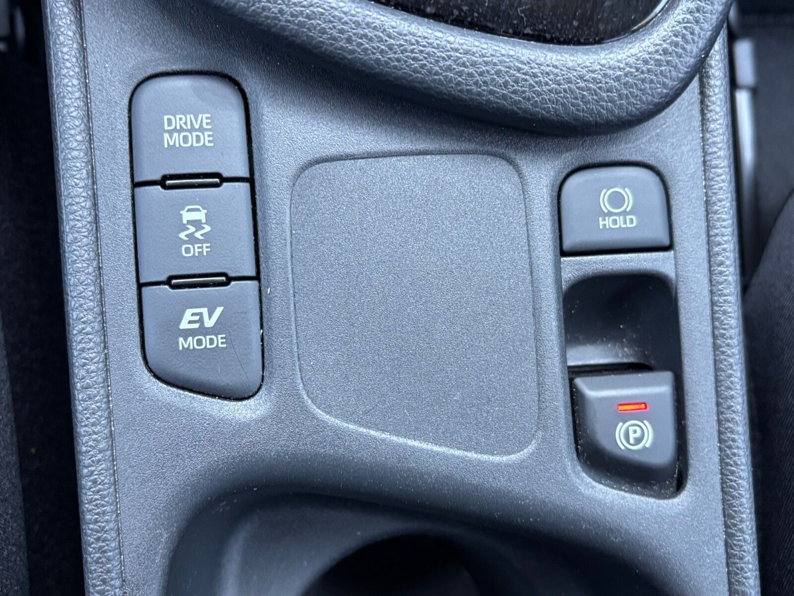 Bronze Toyota Yaris fra 2025