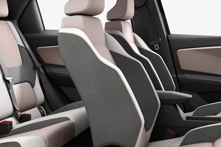 Grå Nissan Micra fra 2025