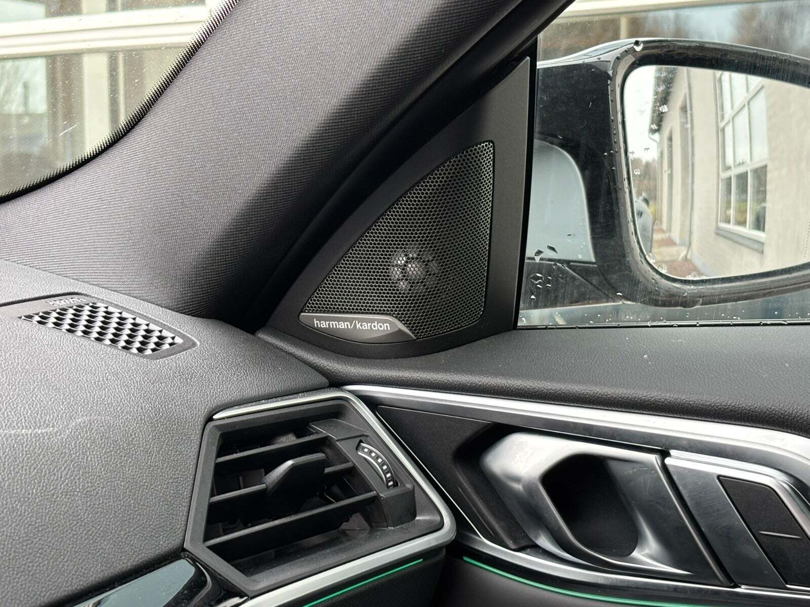 Grå BMW M4 fra 2022