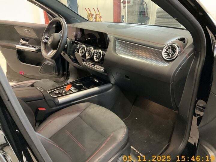 Sort Mercedes EQA250+ fra 2024