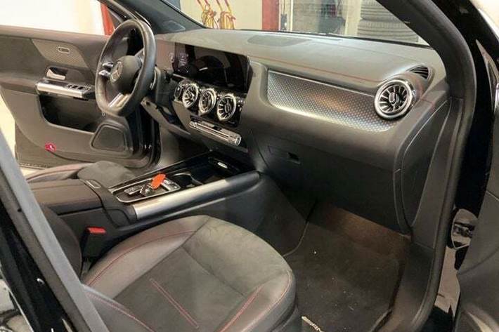 Sort Mercedes EQA250+ fra 2024