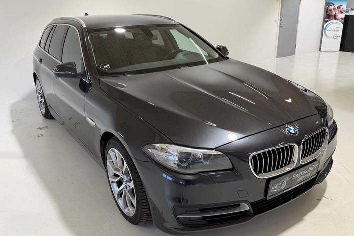 Grå BMW 520d fra 2015