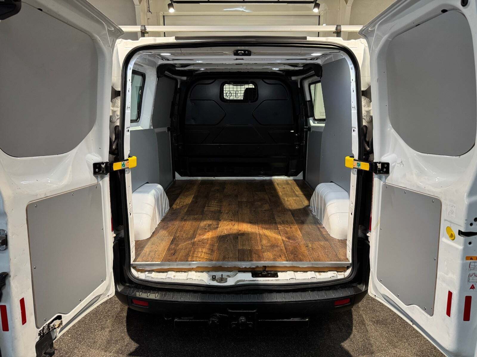 Hvid Ford Transit Custom 280L fra 2018