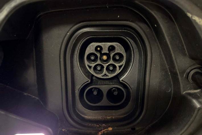 Blå Opel Corsa-e fra 2021