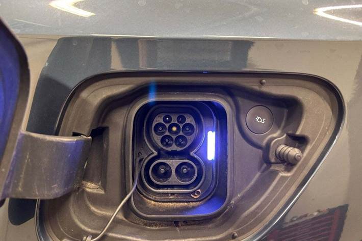 Blå Polestar 2 fra 2020