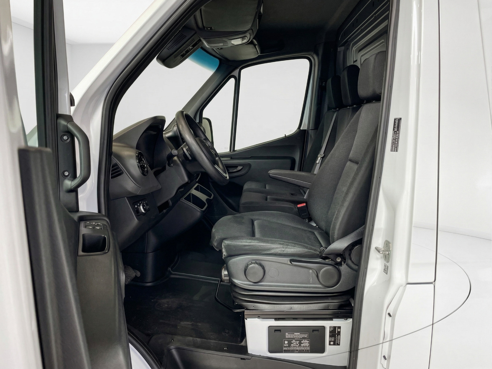 Hvid Mercedes Sprinter 316 fra 2020