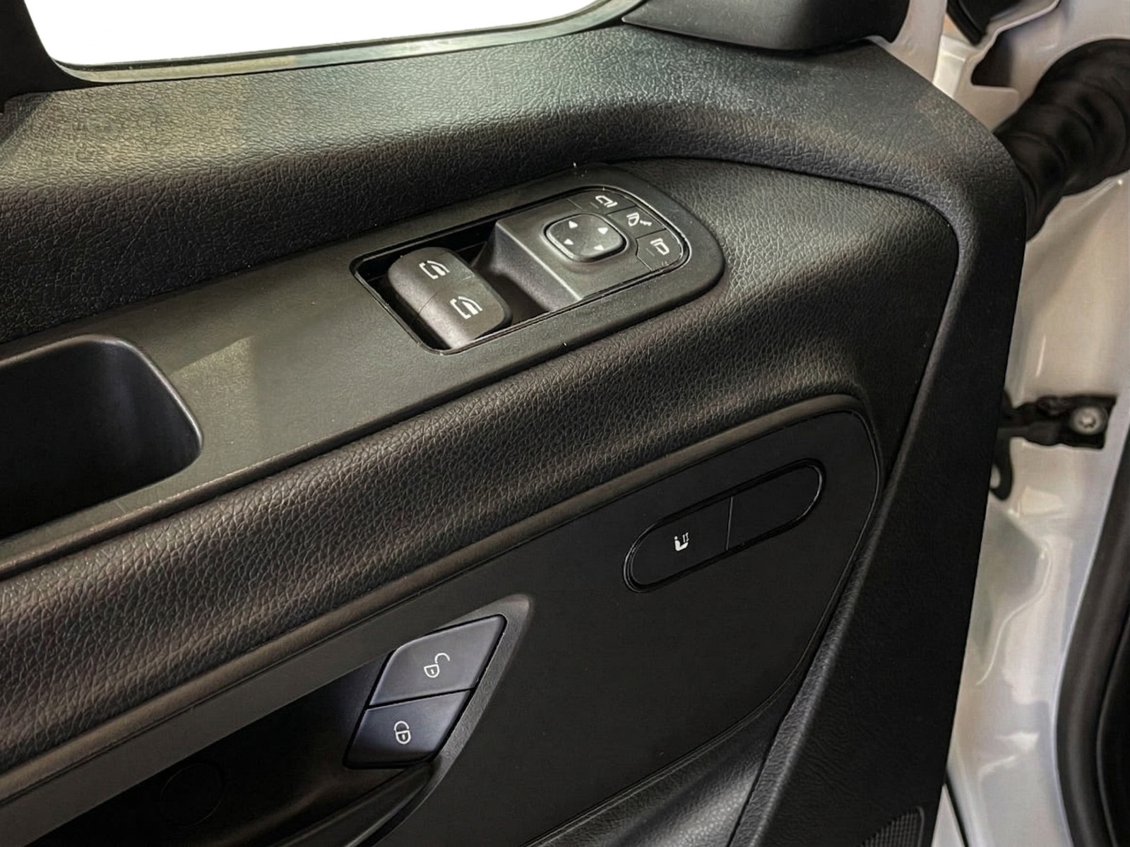 Hvid Mercedes Sprinter 316 fra 2020