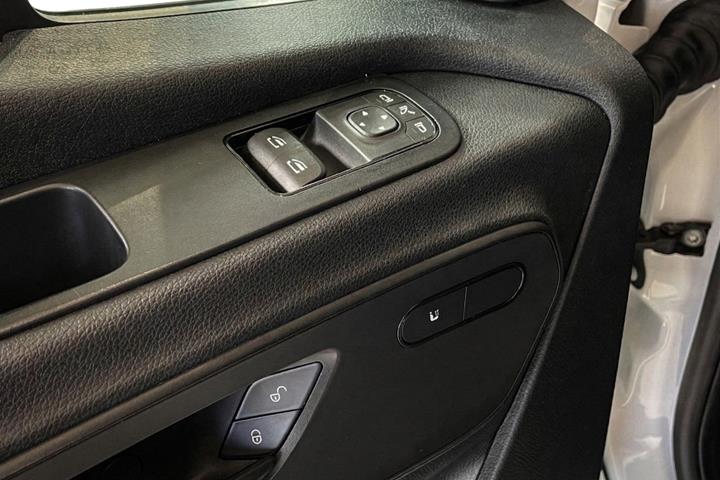 Hvid Mercedes Sprinter 316 fra 2020