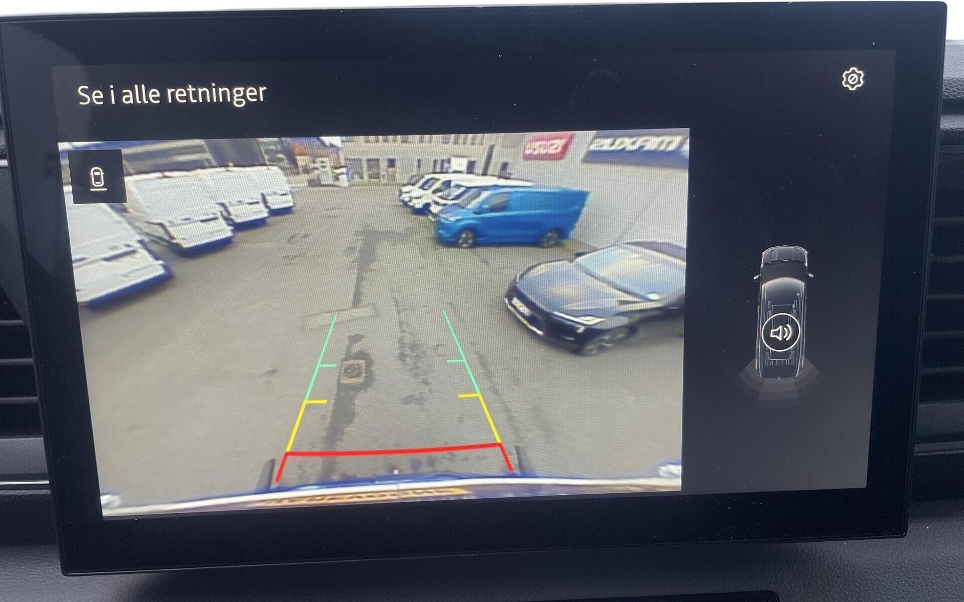 Hvid Nissan Interstar fra 2025