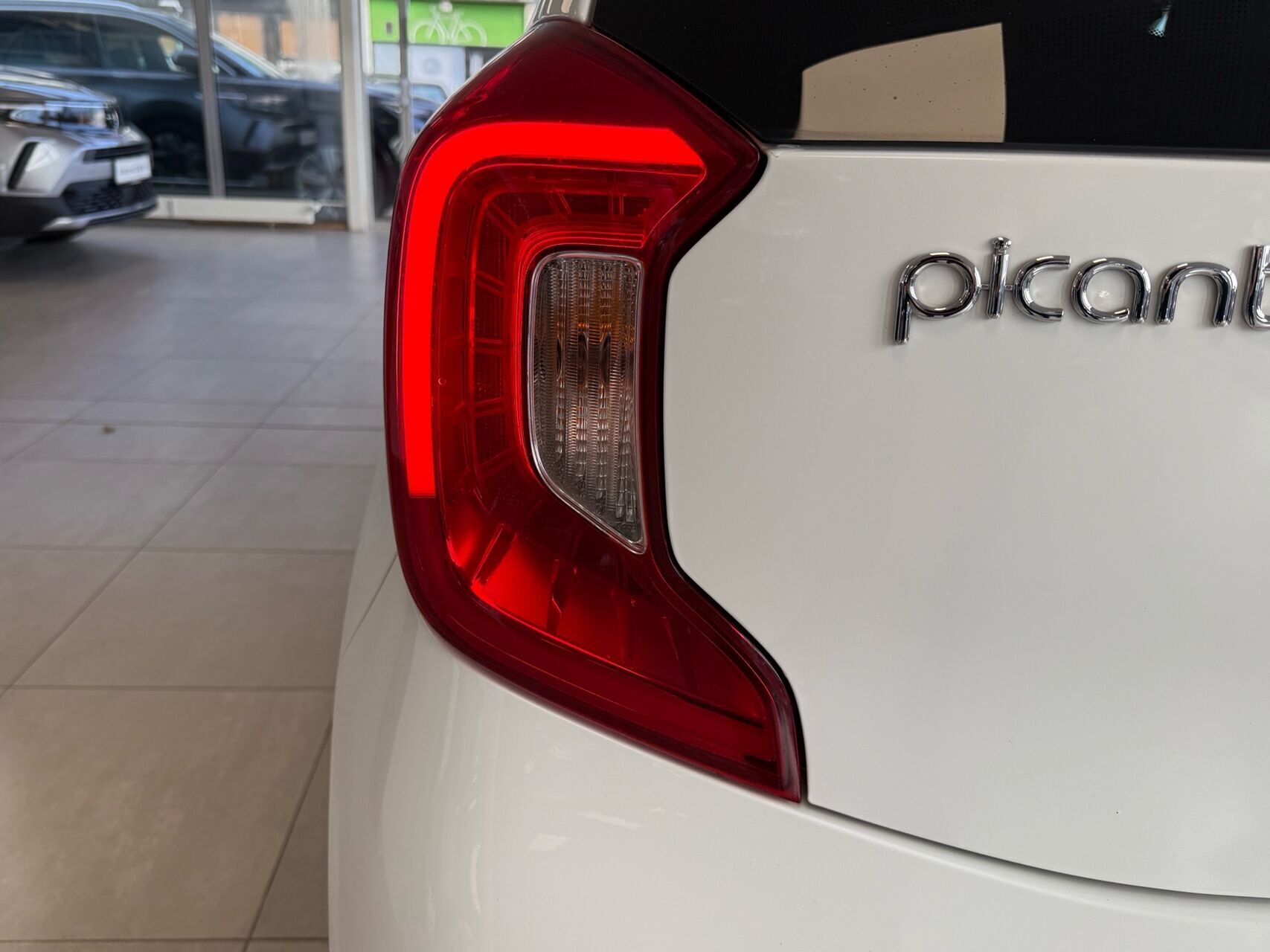 Hvid Kia Picanto fra 2021