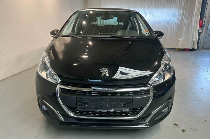 Sort Peugeot 208 fra 2019
