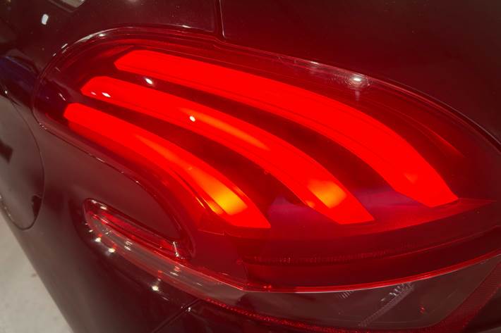 Sort Peugeot 208 fra 2019