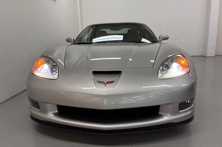 Sølv Corvette C6 fra 2006