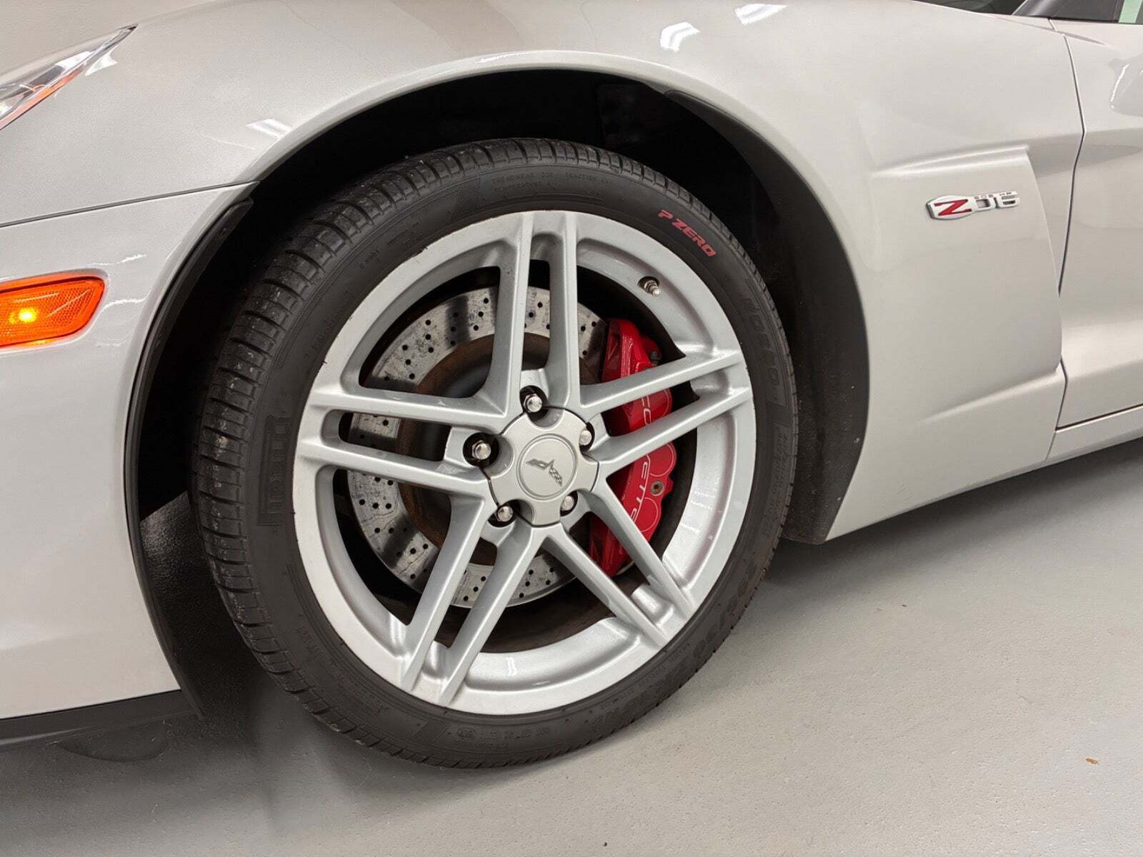 Sølv Corvette C6 fra 2006