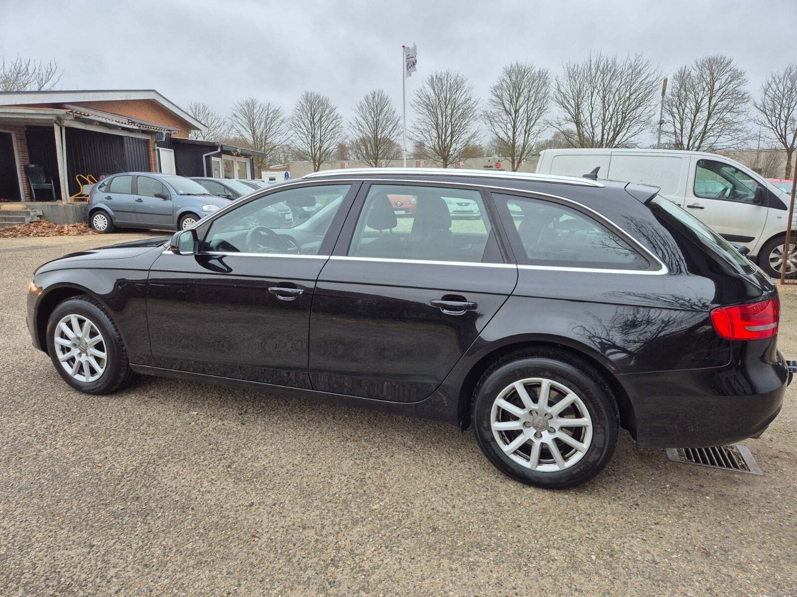 Grøn Audi A4 fra 2013