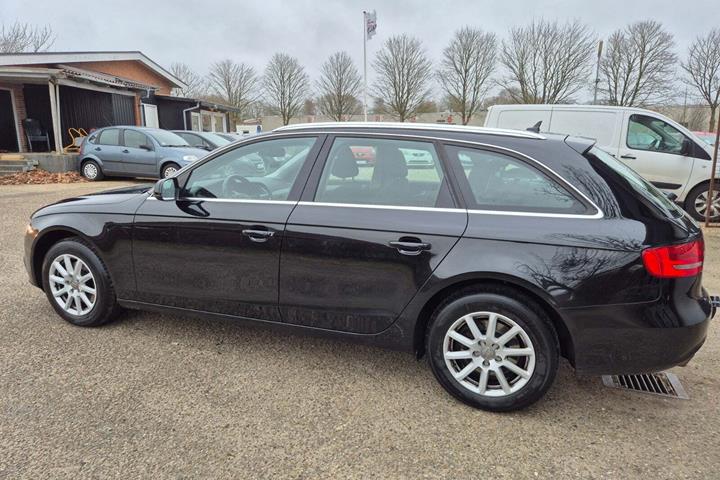 Grøn Audi A4 fra 2013