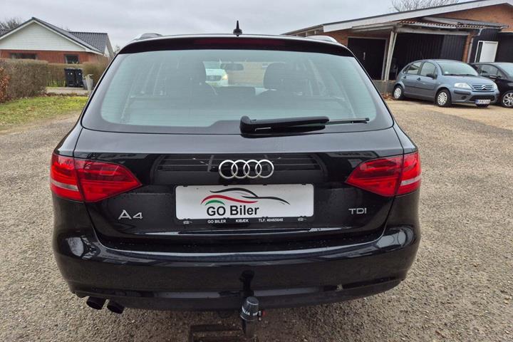 Grøn Audi A4 fra 2013