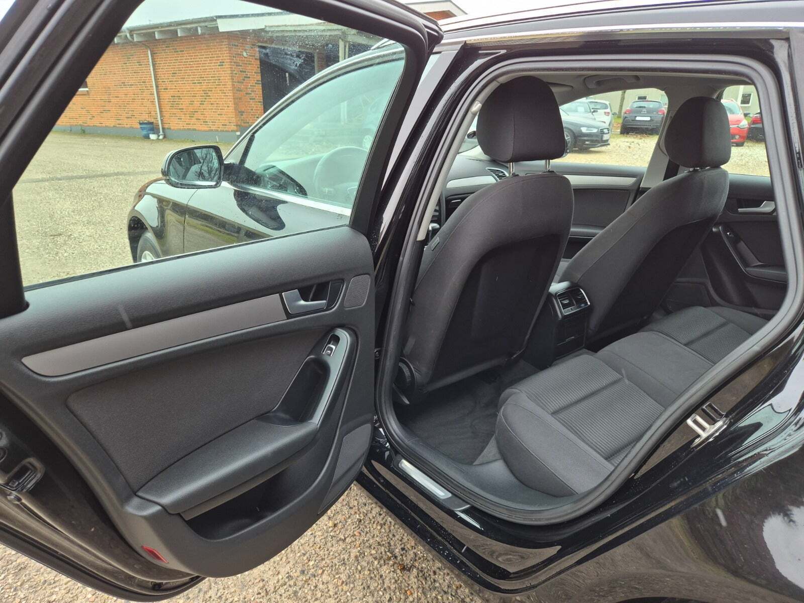 Grøn Audi A4 fra 2013