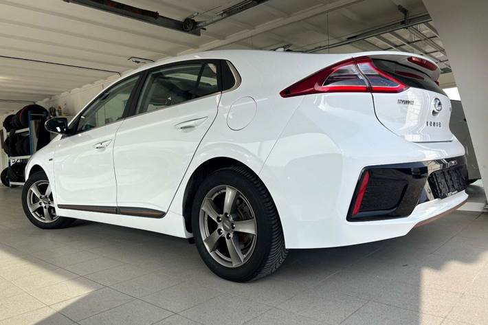 Hvid Hyundai Ioniq fra 2018