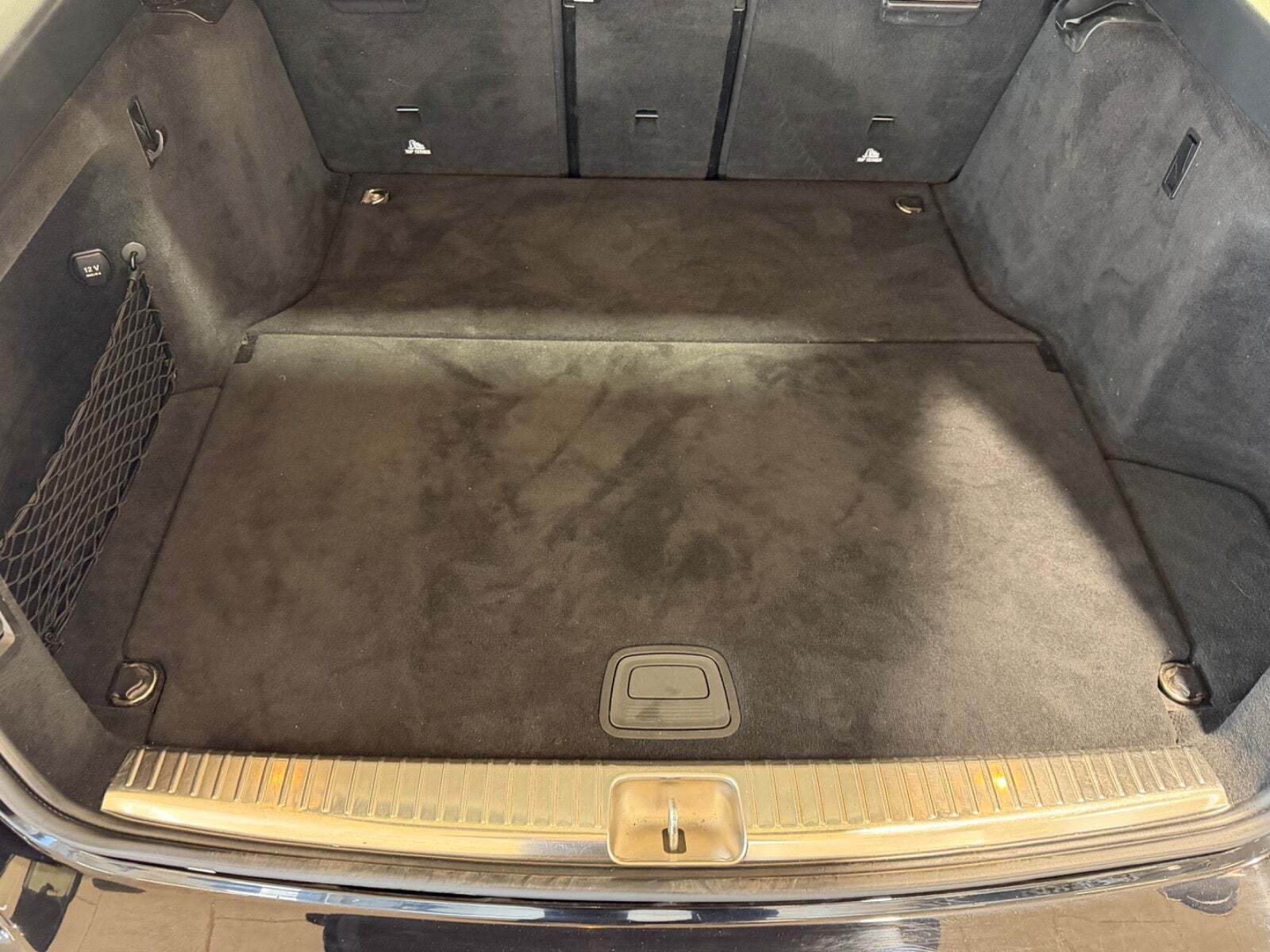 Sort Mercedes C200 d fra 2017