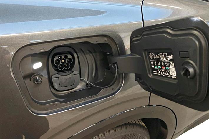 Grå Ford Capri fra 2026