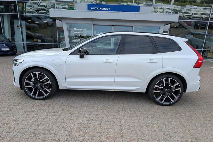 Hvid Volvo XC60 fra 2024