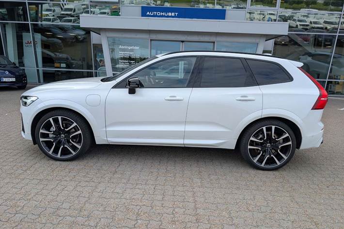 Hvid Volvo XC60 fra 2024