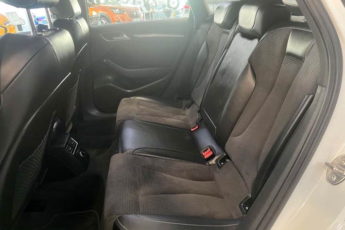 Hvid Audi A3 fra 2018