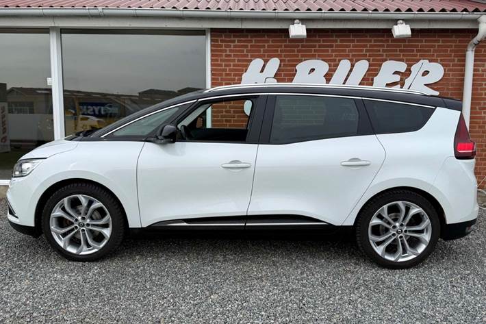 Hvid Renault Grand Scenic IV fra 2017