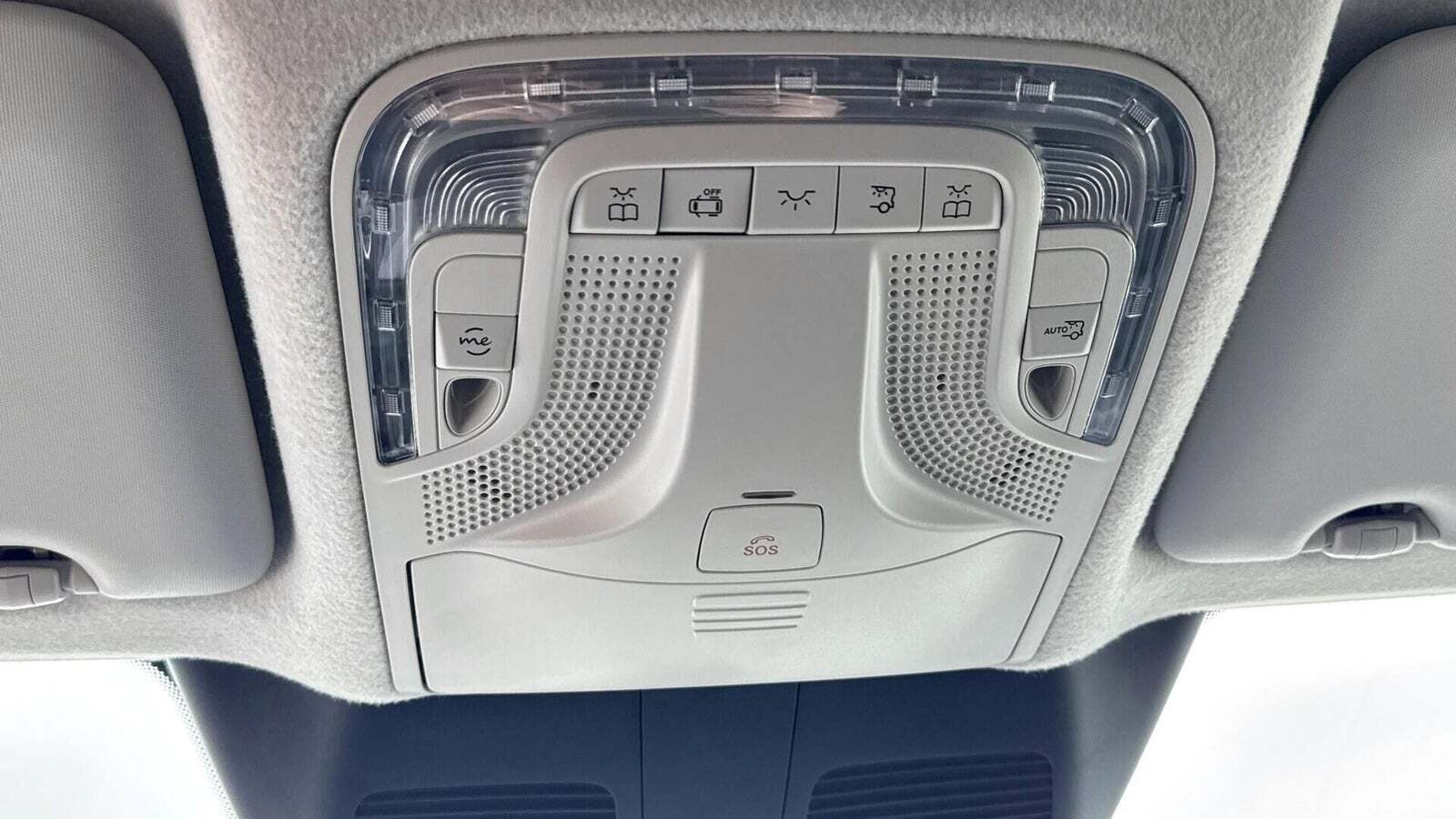 Hvid Mercedes Vito 114 fra 2025