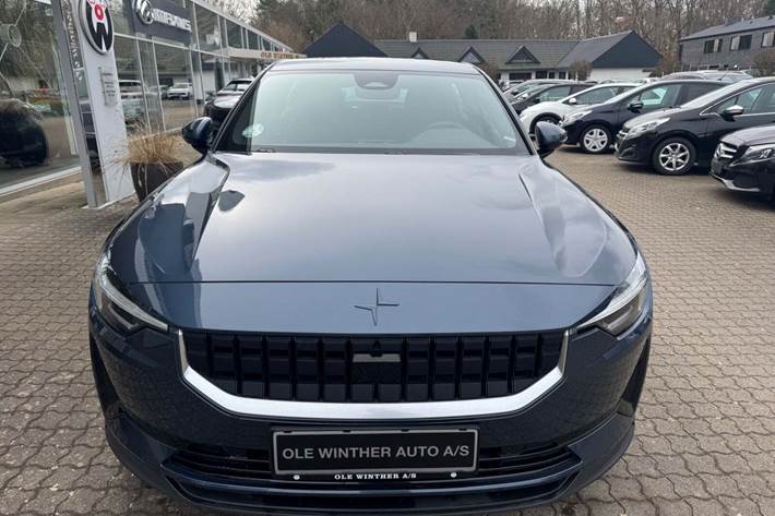 Blå Polestar 2 fra 2023