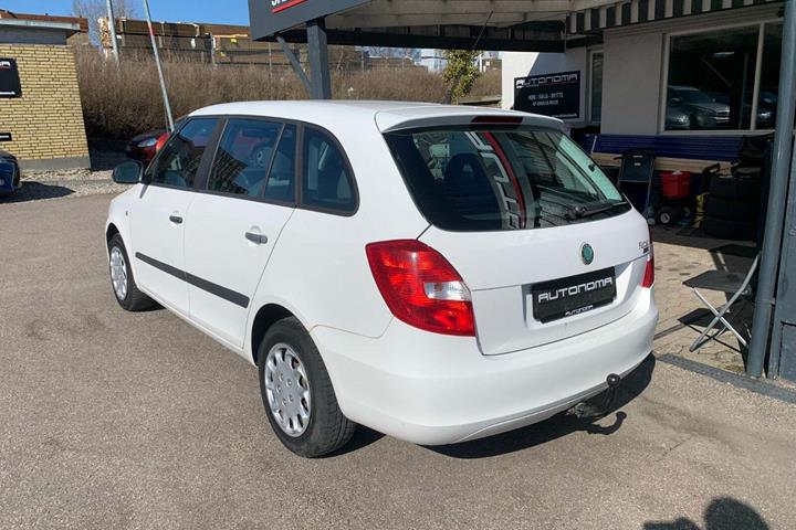 Hvid Skoda Fabia fra 2011
